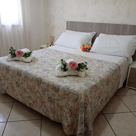 Depandance Con Piscina In Uso In Esclusivo In B&B SantʼAntonio Abate Esterno foto