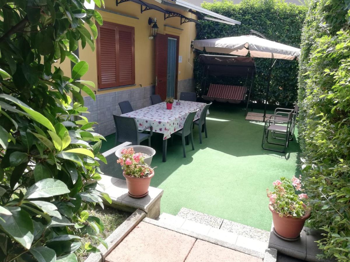 Depandance Con Piscina In Uso In Esclusivo In B&B SantʼAntonio Abate Esterno foto